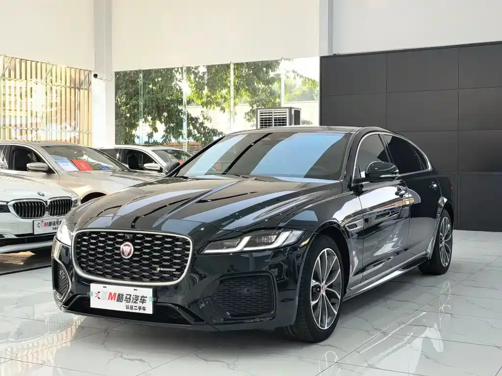 Jaguar XFL — фото 1