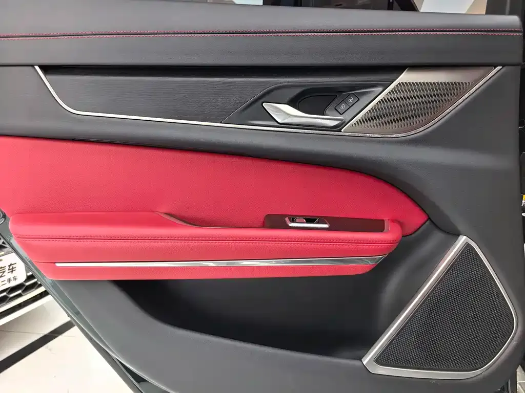 Jaguar XFL — фото 10