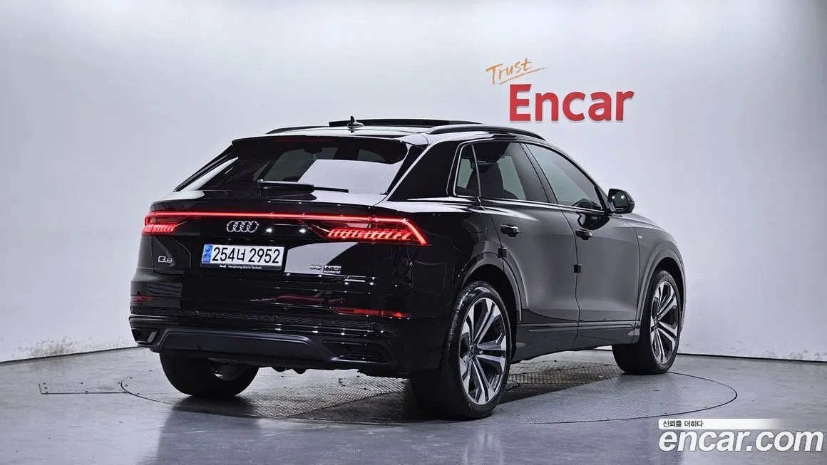 Audi Q8 — фото 2