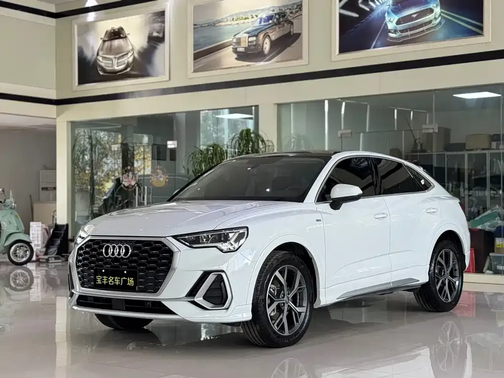 Audi Q3 Sportback — фото 1