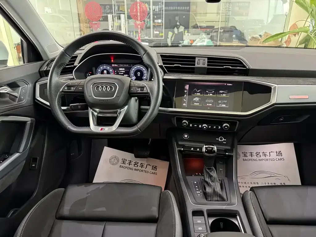 Audi Q3 Sportback — фото 10