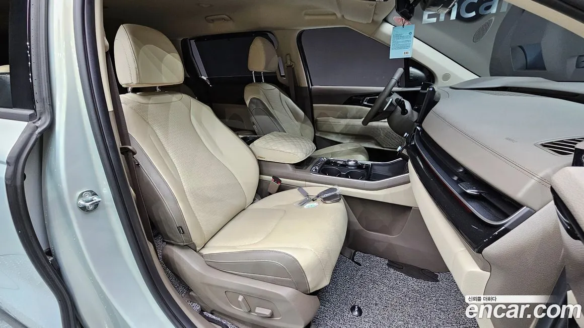 Kia Carnival — фото 10