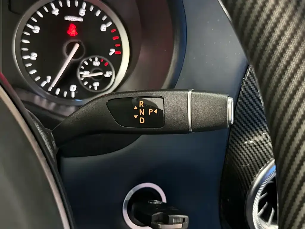 Mercedes-Benz Vito 2023 из CN, фото 7