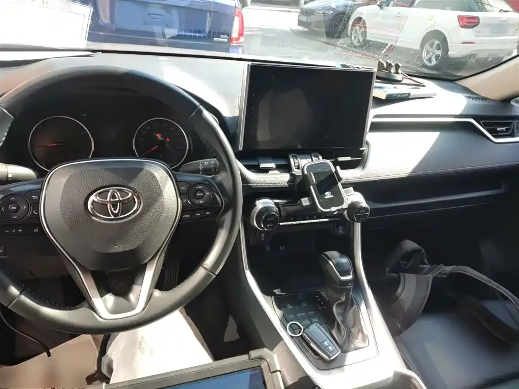 Toyota Wildlander 2022 из CN, фото 10