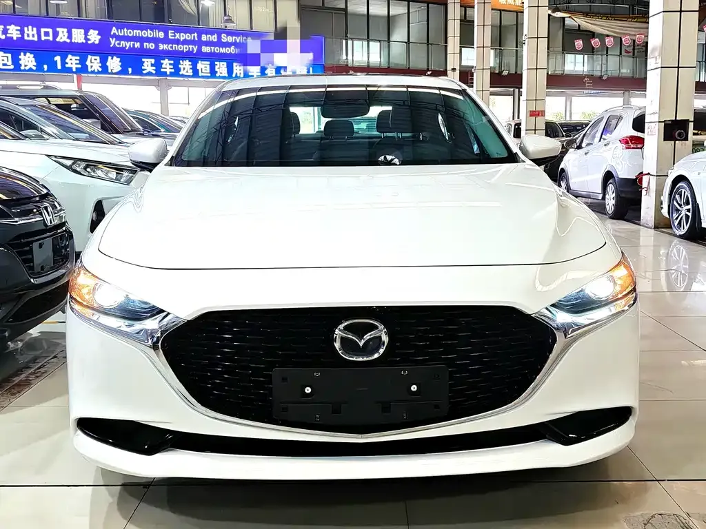Mazda 3 Axela 2022 из CN, фото 2