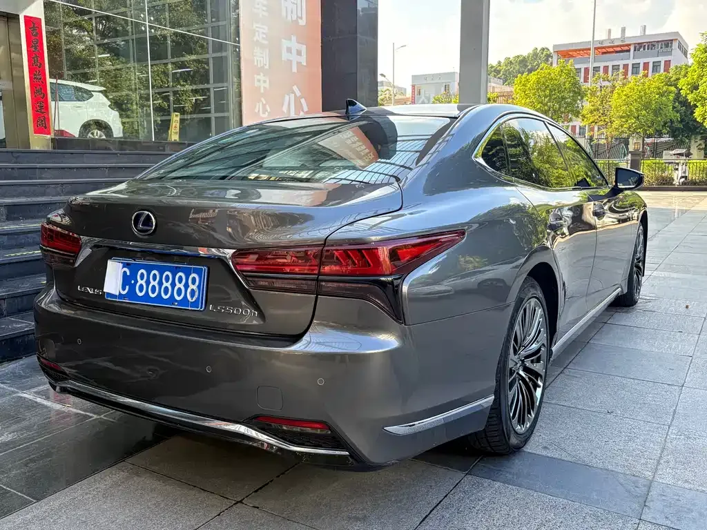 Lexus LS 2022 из CN, фото 10