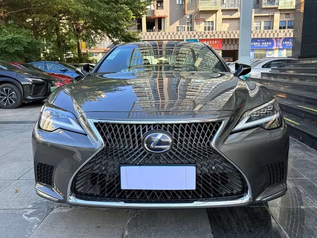 Lexus LS 2022 из CN, фото 2