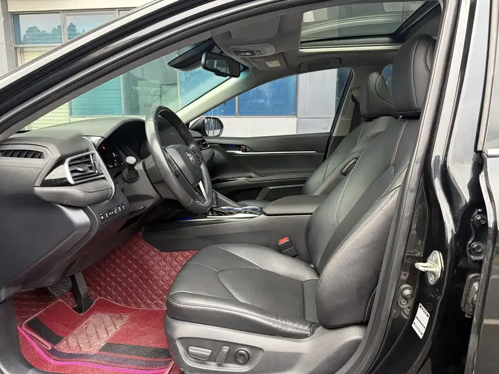 Toyota Camry 2022 из CN, фото 4