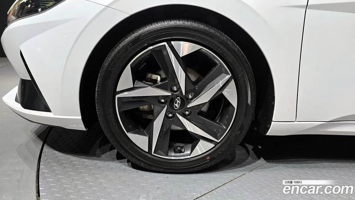 Hyundai AVANTE — фото 5