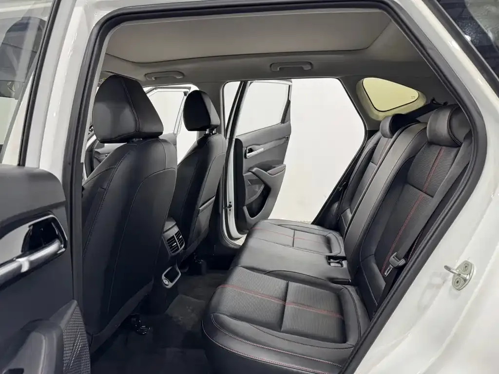 Kia KX3 2021 из CN, фото 6
