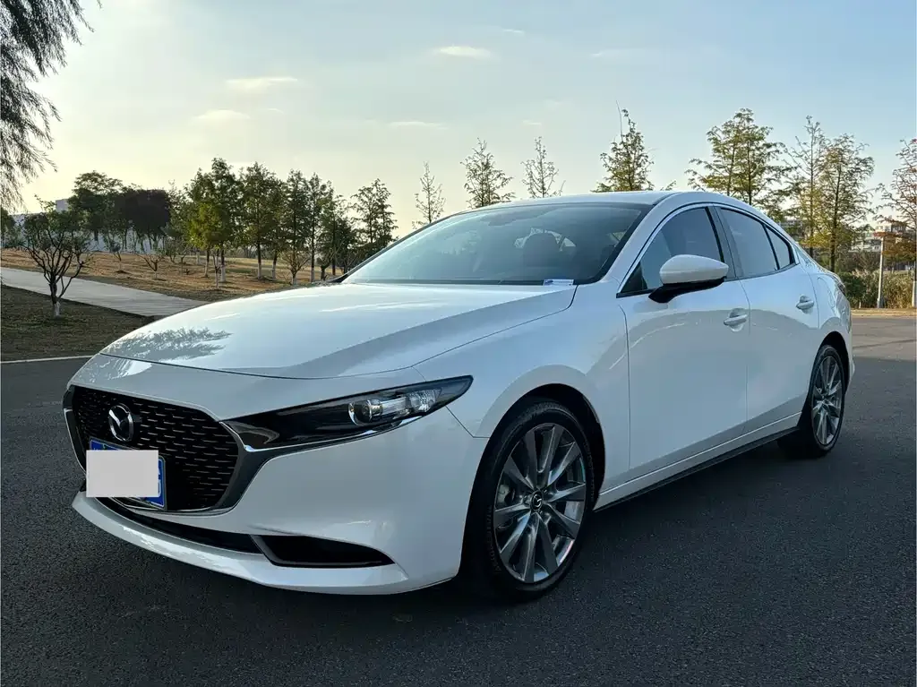 Mazda 3 Axela 2024 из CN, фото 1