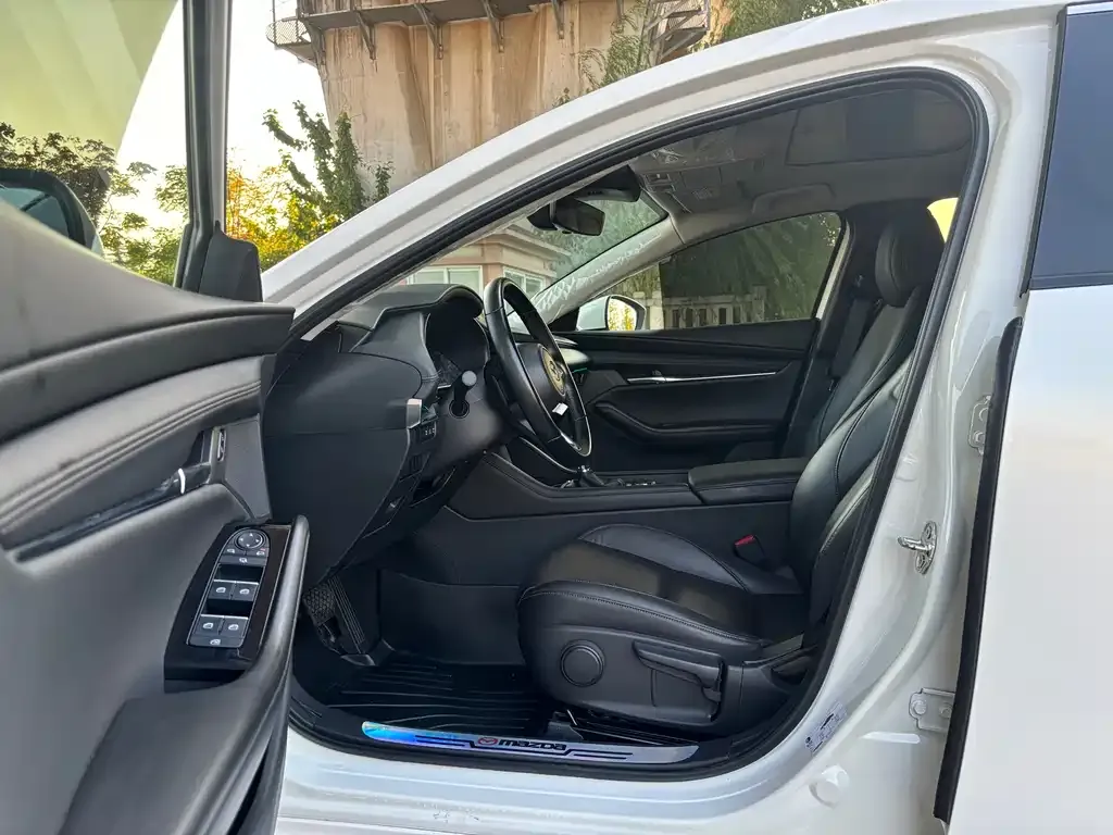 Mazda 3 Axela 2024 из CN, фото 9