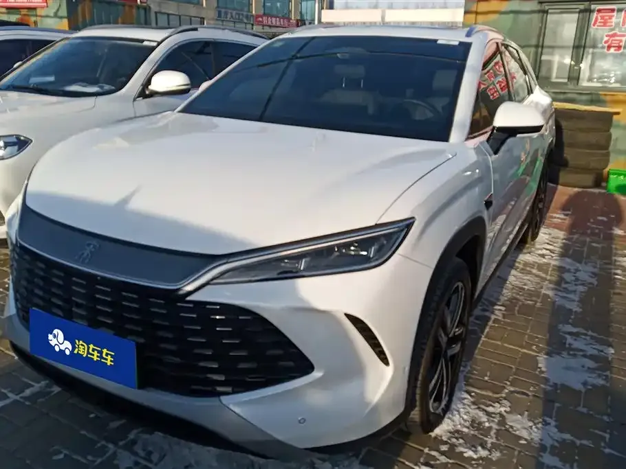 BYD L DM-i — фото 1