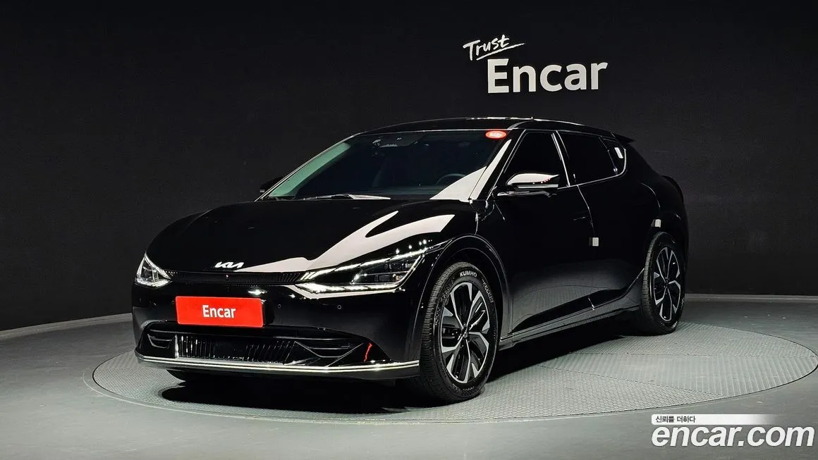 Kia EV6 — фото 1