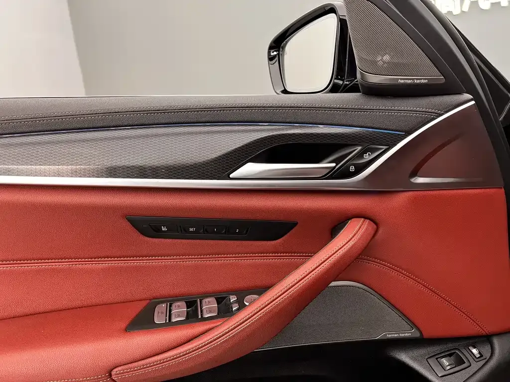 BMW 5 Series New Energy — фото 6
