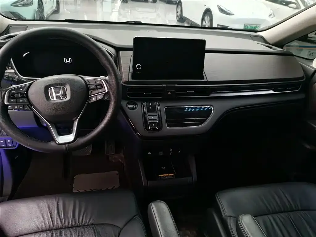 Honda Odyssey — фото 10