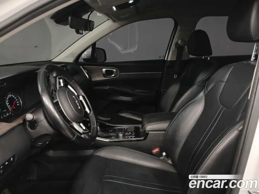 Kia Sorento — фото 7