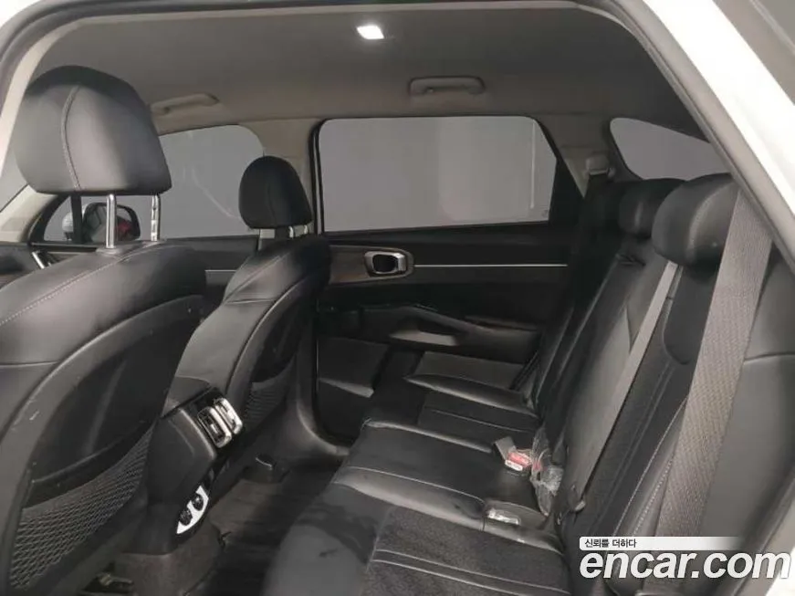 Kia Sorento — фото 8