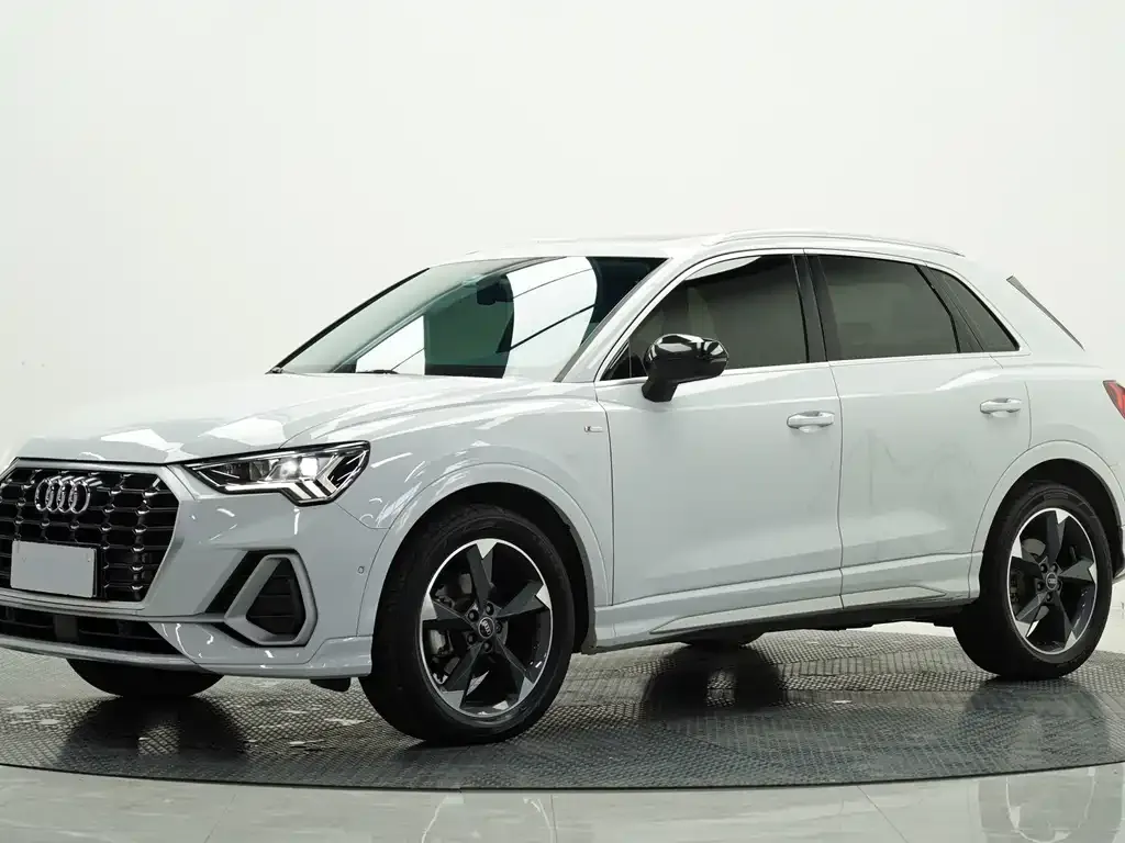 Audi Q3 2021 из CN, фото 1