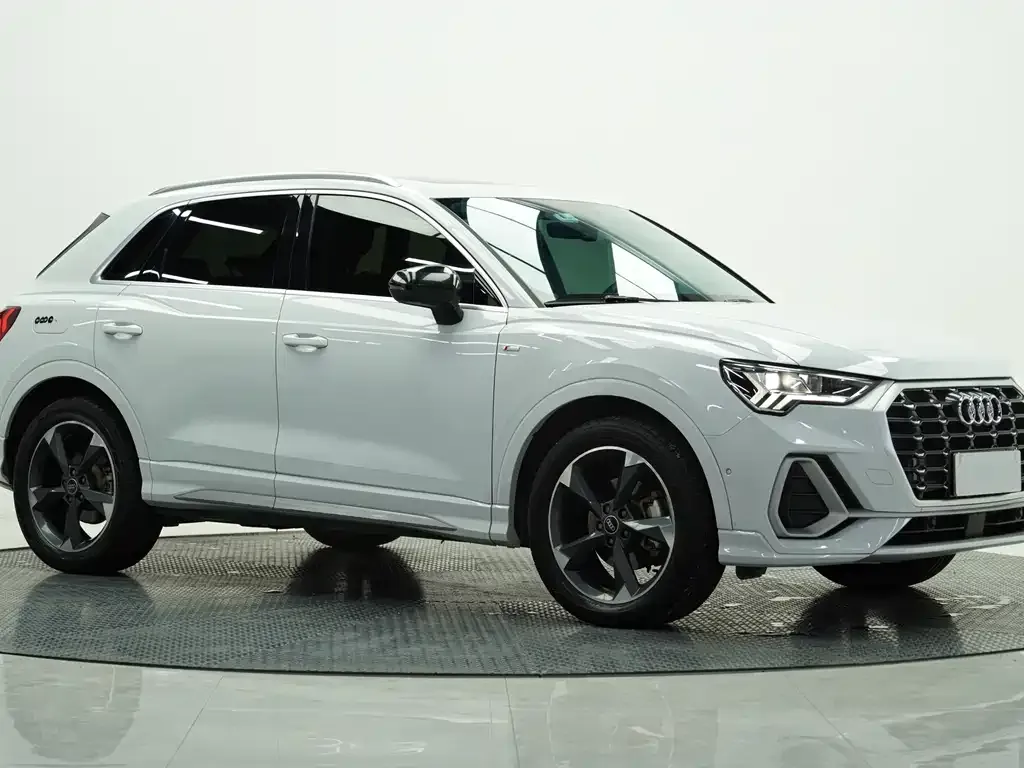 Audi Q3 2021 из CN, фото 6