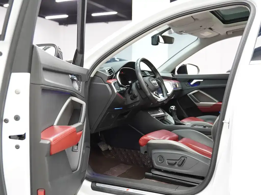 Audi Q3 2021 из CN, фото 9