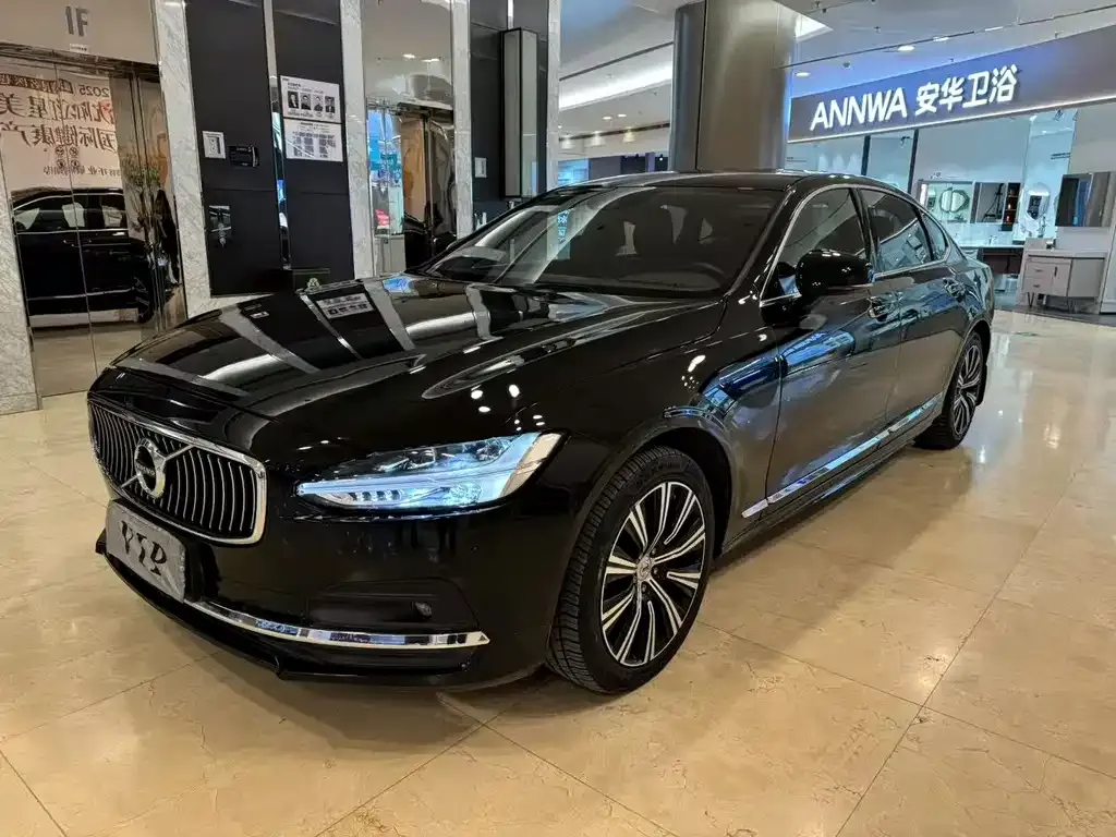 Volvo S90 — фото 1