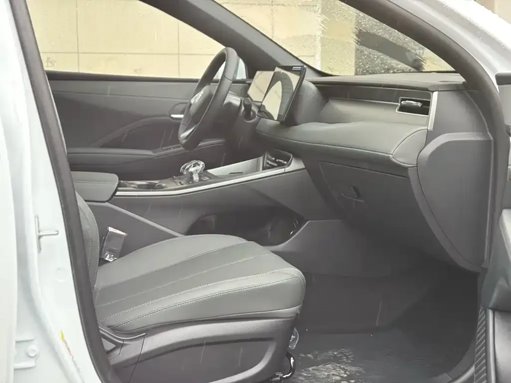 BYD Qin PLUS 2025 из CN, фото 7