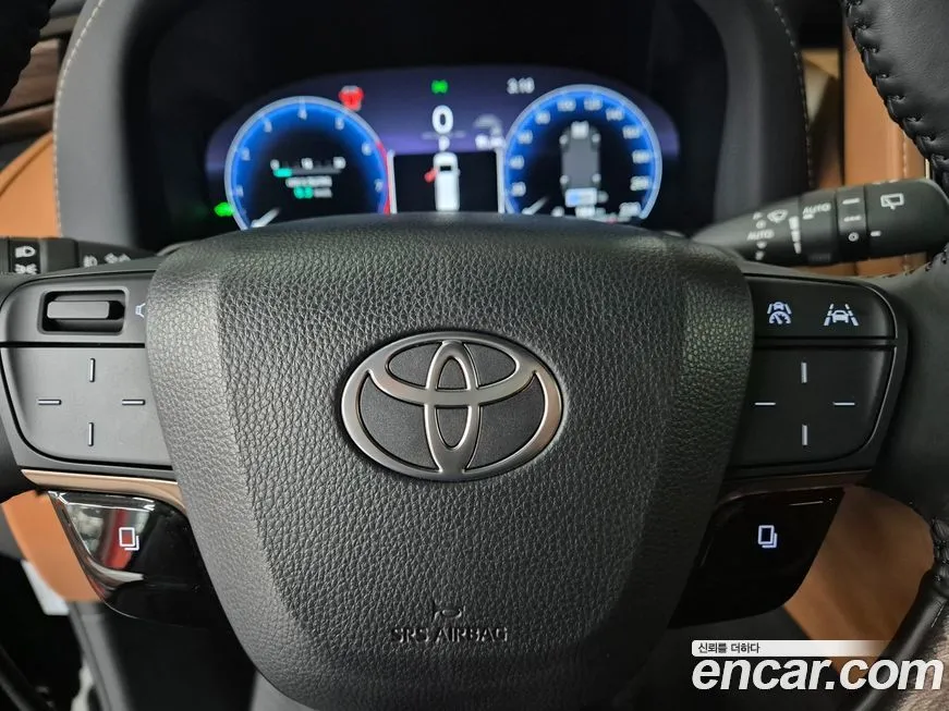 Toyota Alphard — фото 6