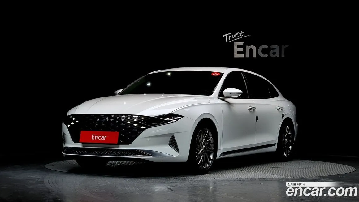 Hyundai Grandeur — фото 1