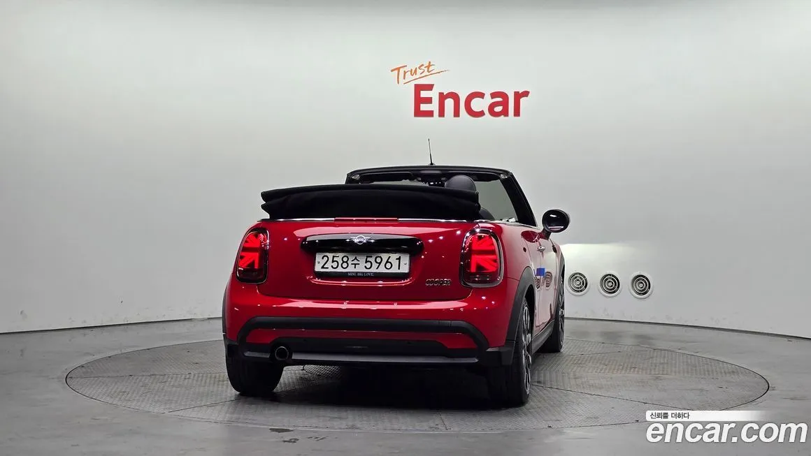 Mini Cooper Convertible 2022 из KR, фото 4