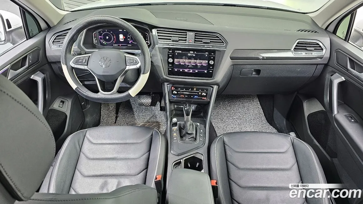 Volkswagen Tiguan — фото 7