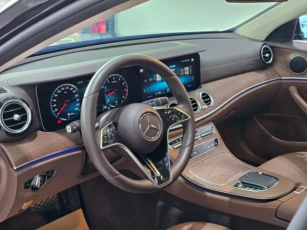 Mercedes-Benz E-Class 2024 из CN, фото 4
