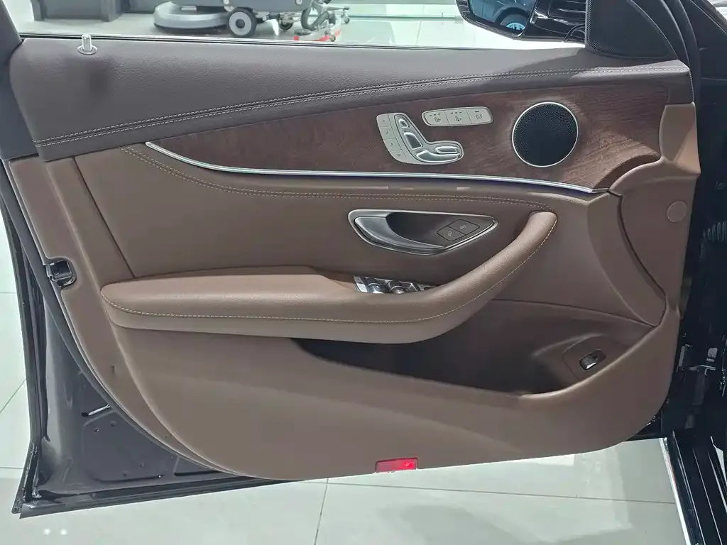 Mercedes-Benz E-Class 2024 из CN, фото 8