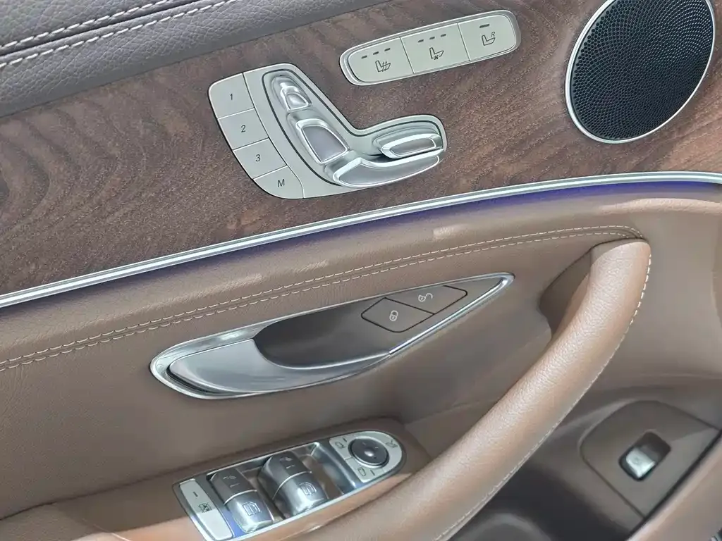 Mercedes-Benz E-Class 2024 из CN, фото 9