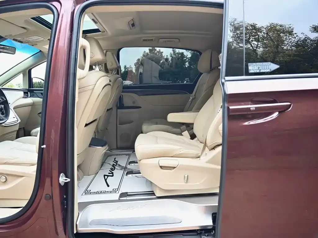Buick GL8 2022 из CN, фото 9