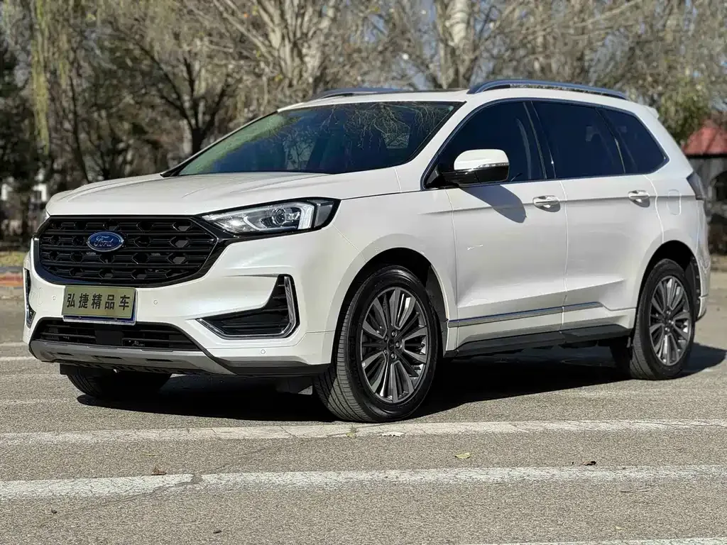 Ford Edge — фото 1