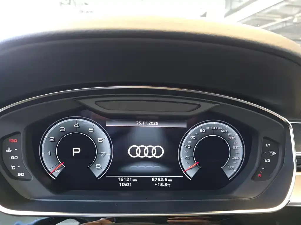 Audi A8 — фото 6