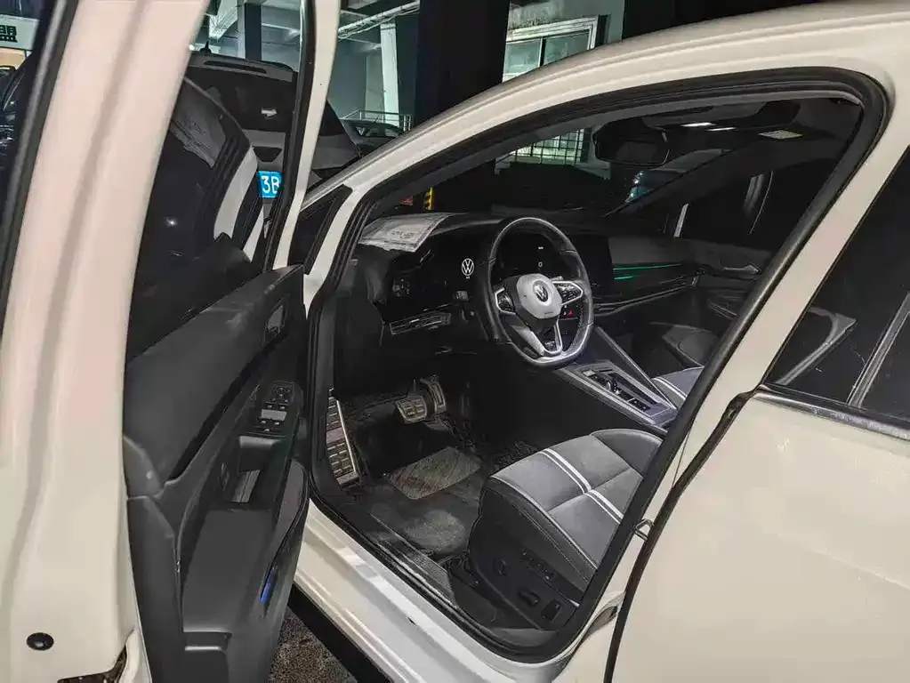 Volkswagen Golf 2021 из CN, фото 7