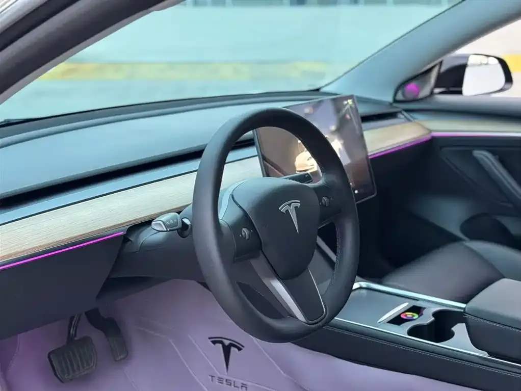 Tesla Model 3 — фото 5