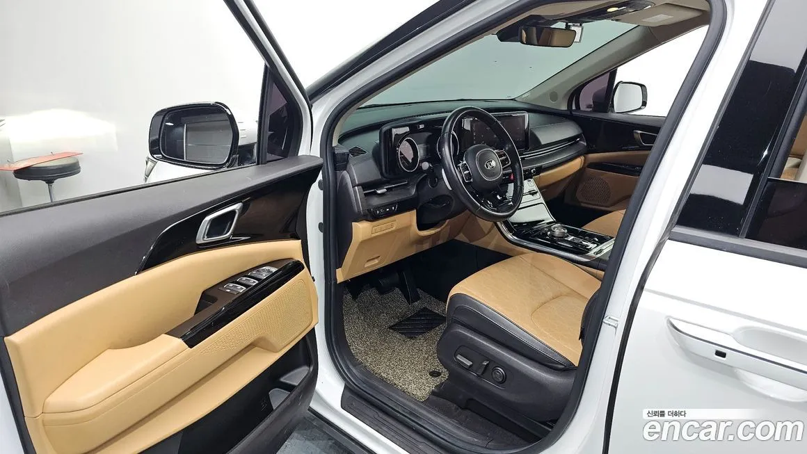 Kia Carnival — фото 10