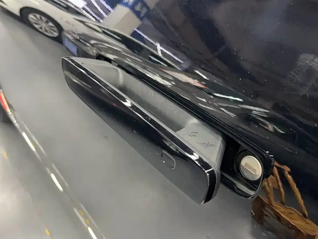 Hongqi H9 2025 из CN, фото 2