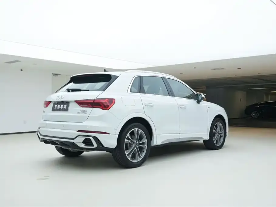 Audi Q3 2024 из CN, фото 6
