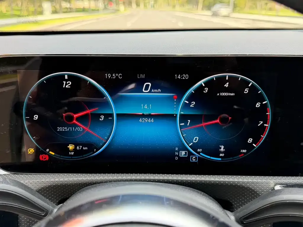Mercedes-Benz A-Class 2023 из CN, фото 10