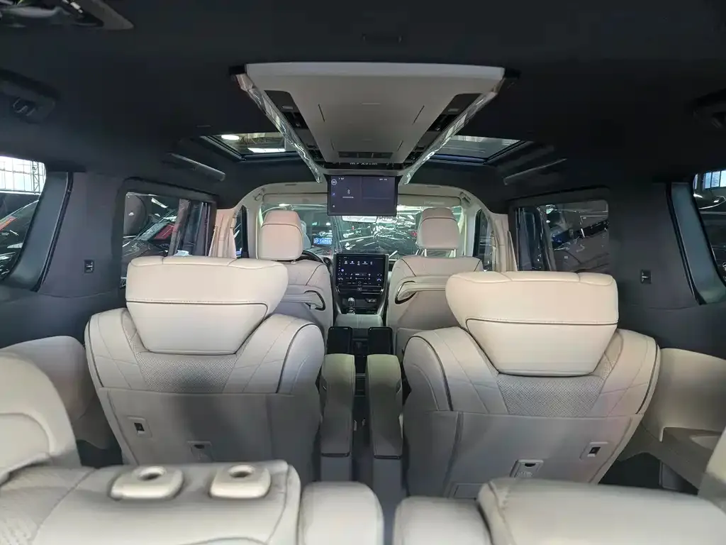 Toyota Alphard 2024 из CN, фото 9
