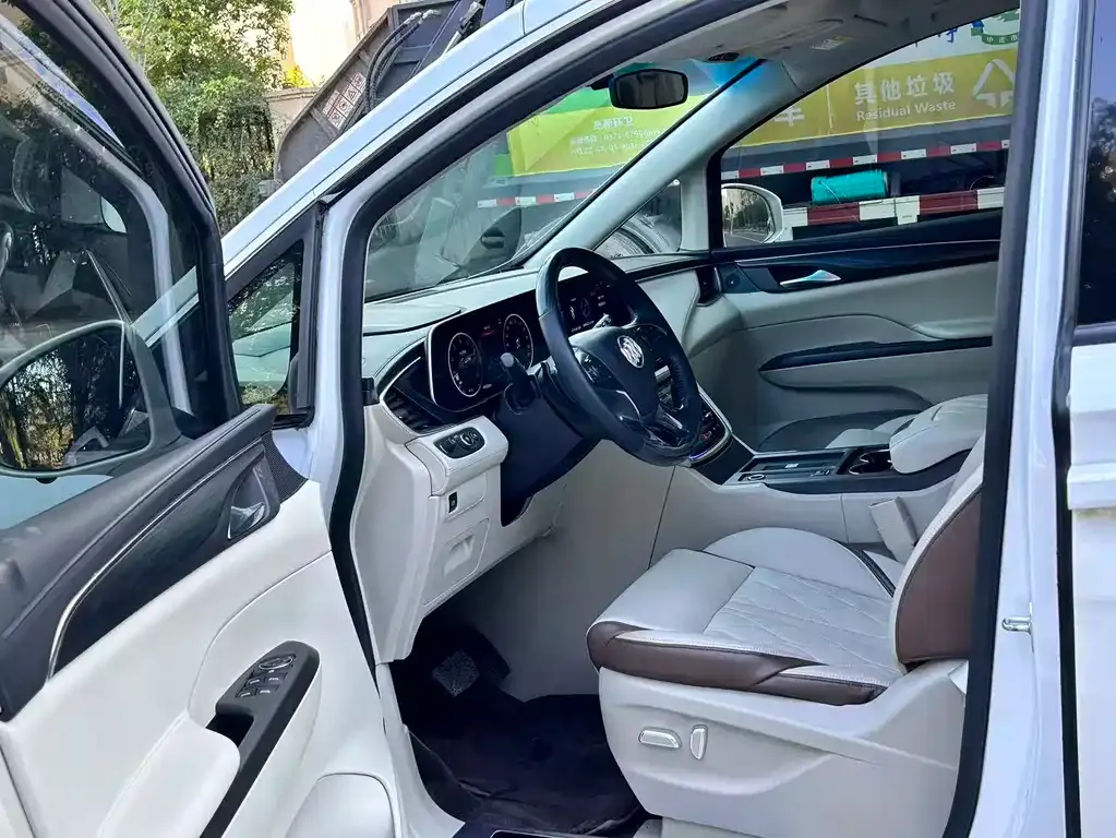 Buick GL8 2021 из CN, фото 10