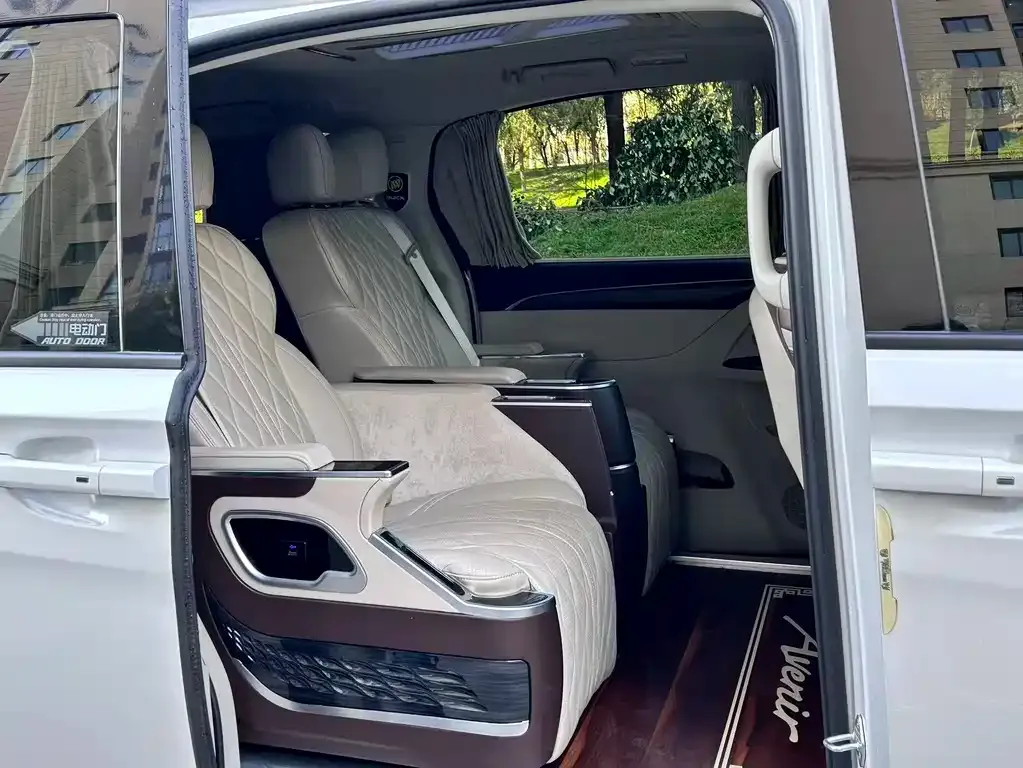 Buick GL8 2021 из CN, фото 9