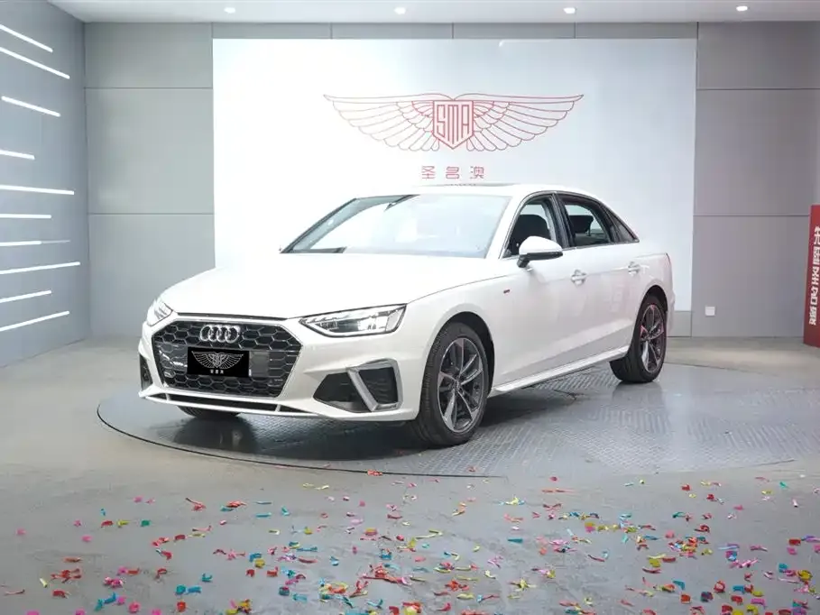 Audi A4L 2021 из CN, фото 1