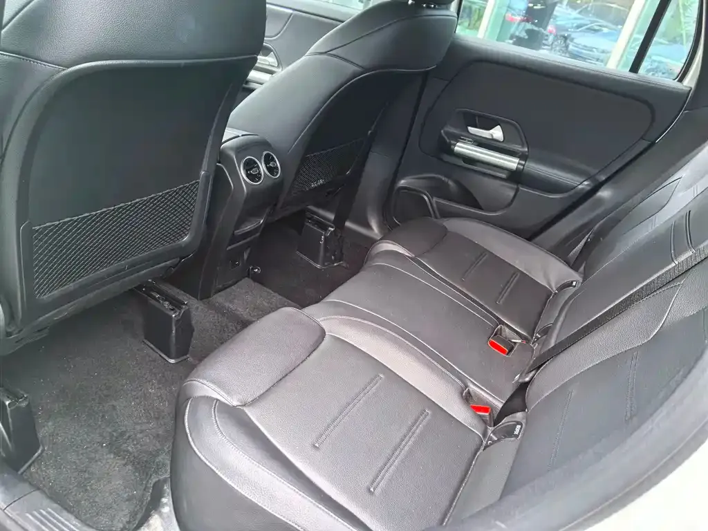 Mercedes-Benz GLA 2023 из CN, фото 9