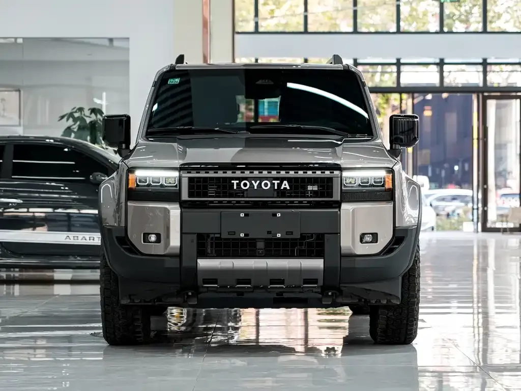 Toyota Prado 2024 из CN, фото 2