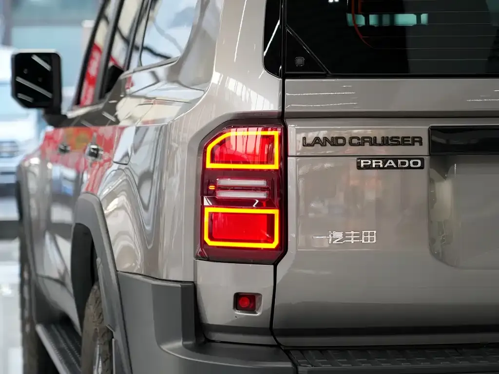 Toyota Prado 2024 из CN, фото 6
